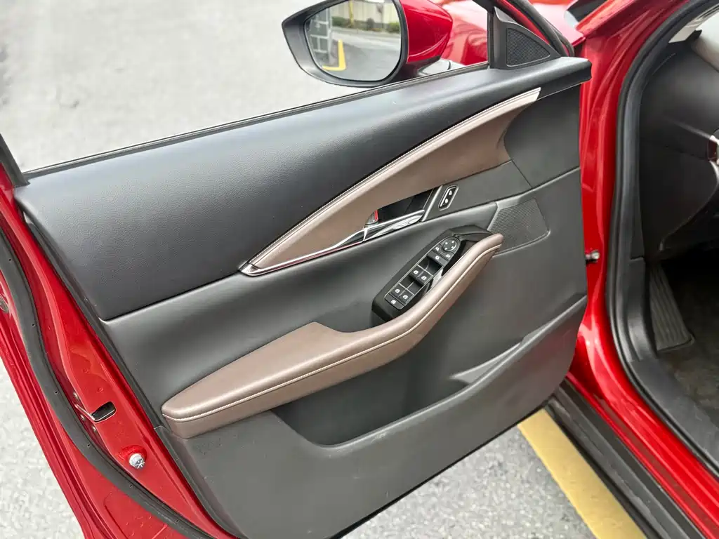 Mazda CX-30 — миниатюра 11