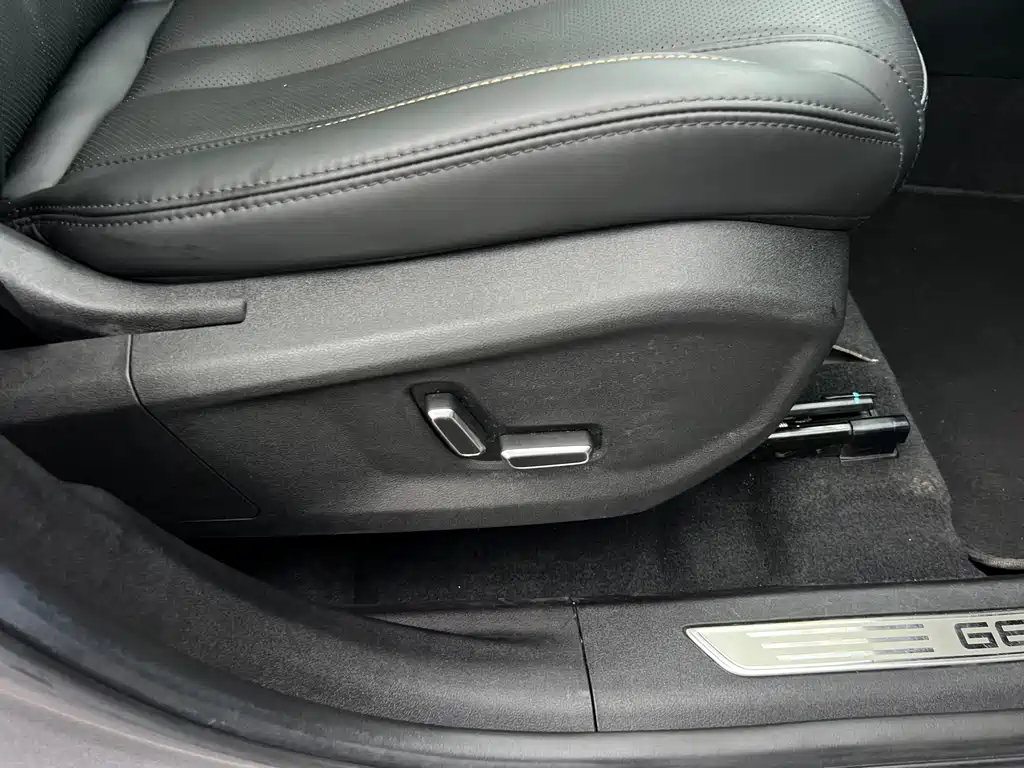 Geely Xingyue L — миниатюра 21