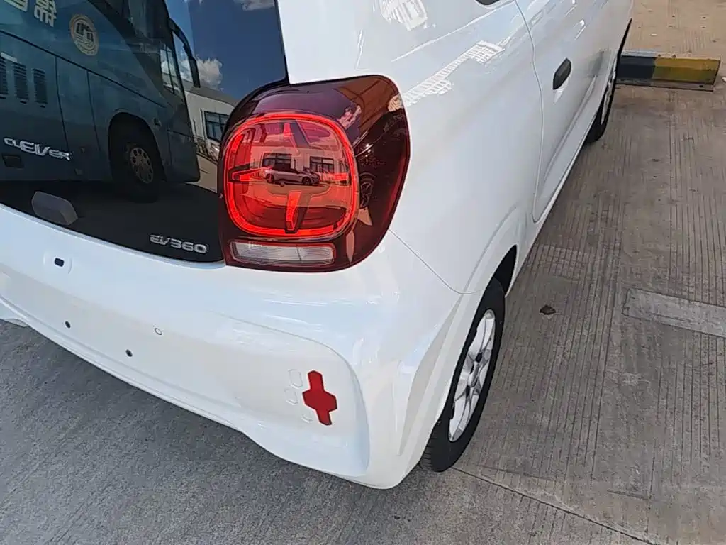 Roewe Clever — миниатюра 8