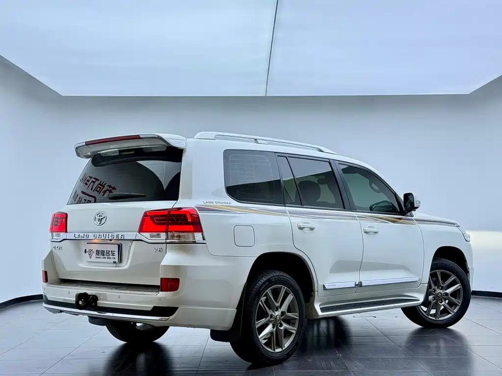 Toyota Land Cruiser — миниатюра 3