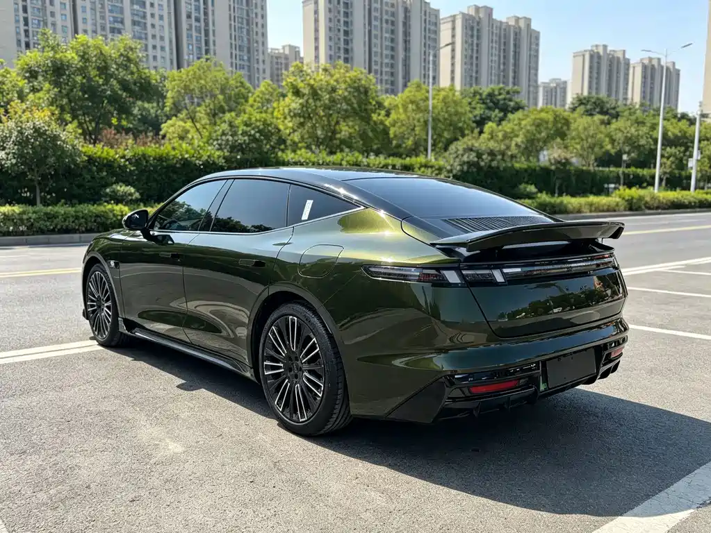 Lynk & Co 10 — миниатюра 6