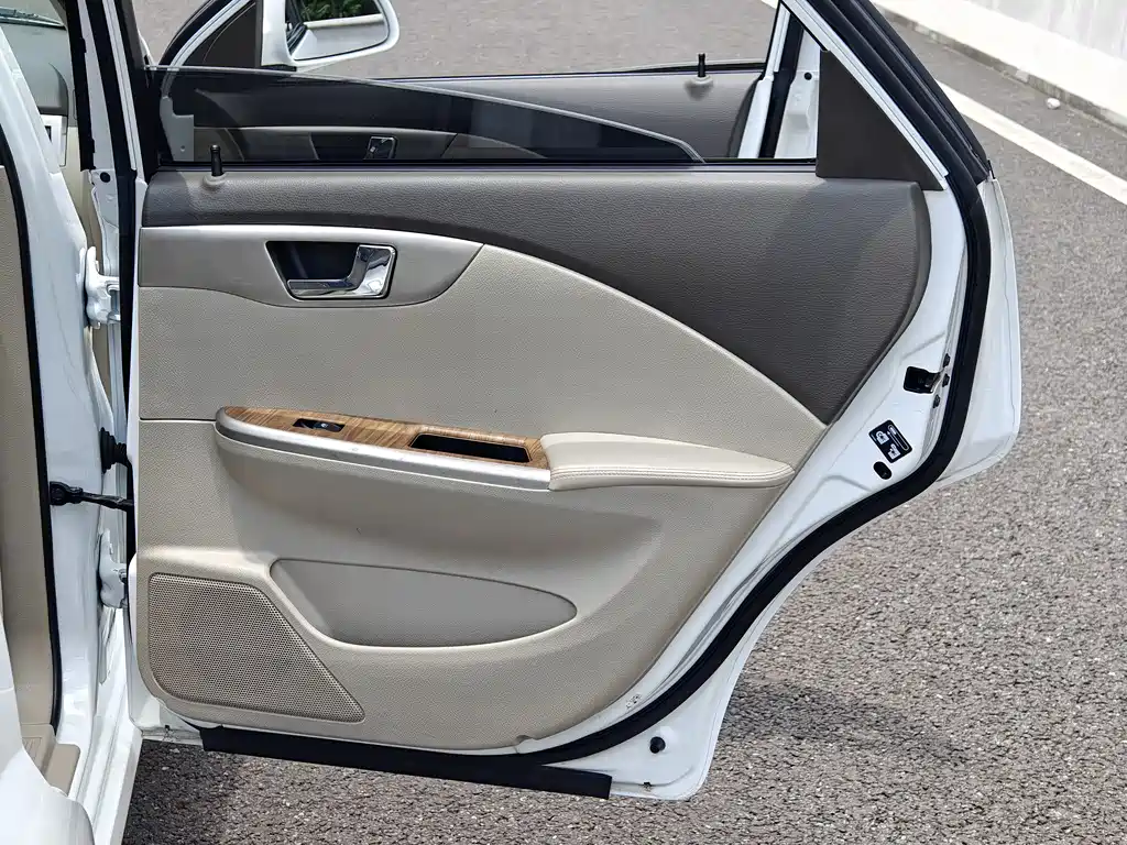 Buick Excelle — миниатюра 28