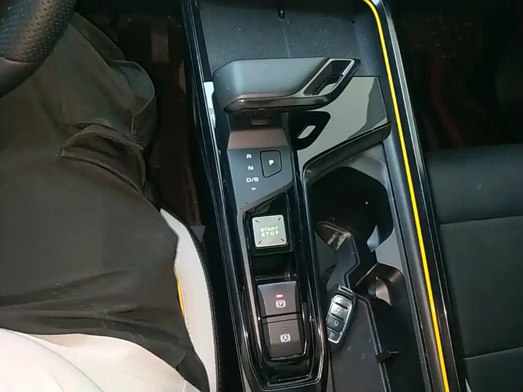 MG MG5 Scorpio — миниатюра 14