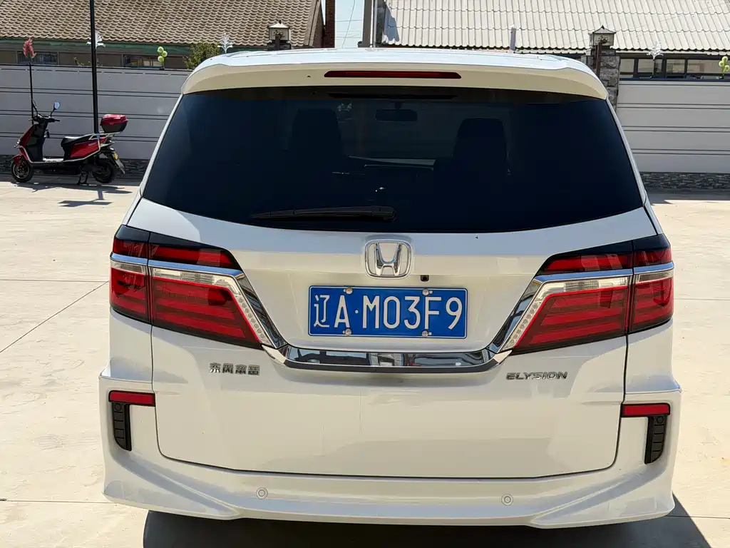 Honda Elysion — миниатюра 6