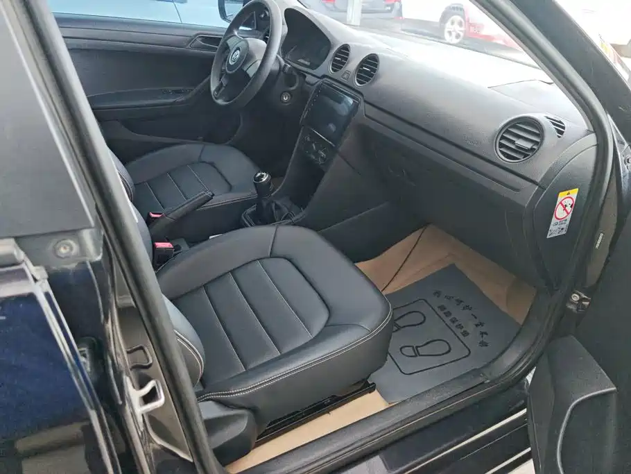 Volkswagen Jetta — миниатюра 8