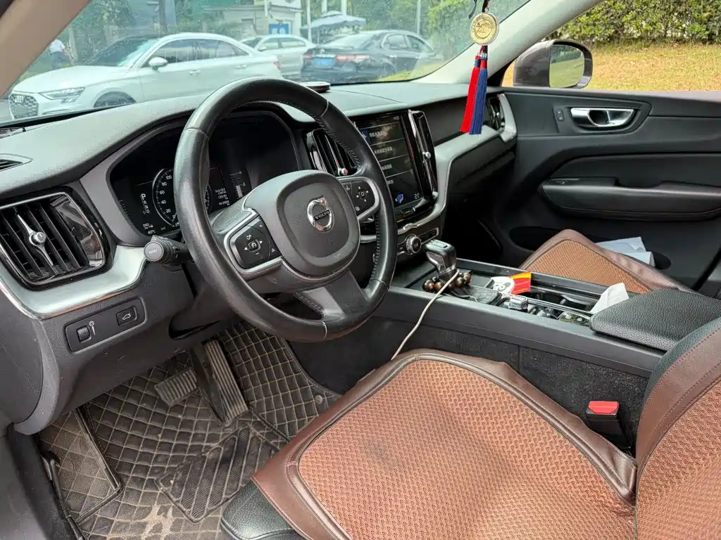 Volvo XC60 — миниатюра 7