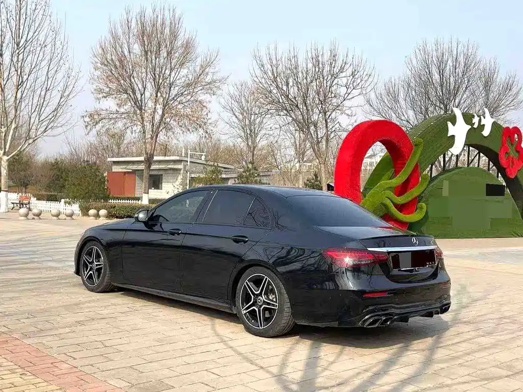 Mercedes-Benz E-Class (Import) — миниатюра 4
