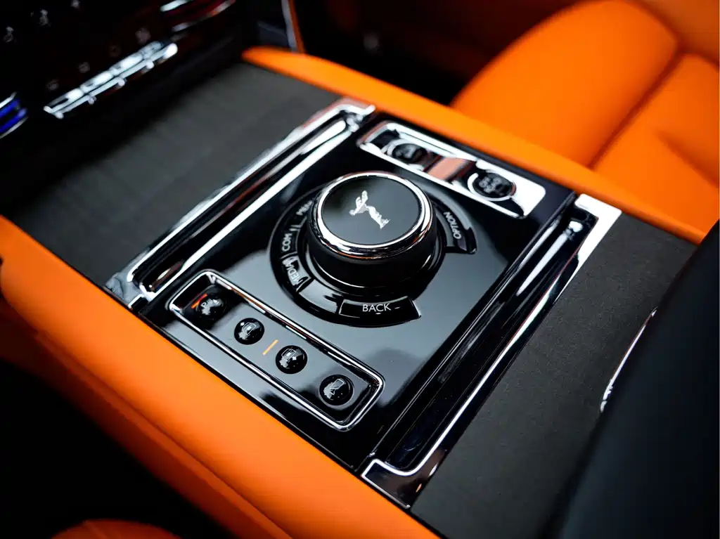 Rolls-Royce Cullinan 2018 мест