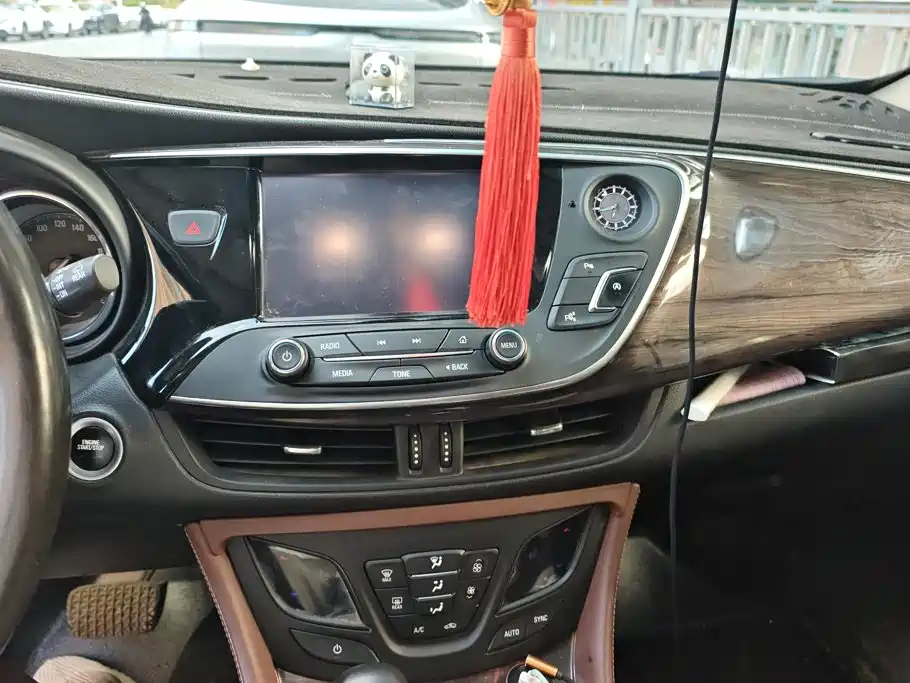 Buick Envision Plus — миниатюра 13