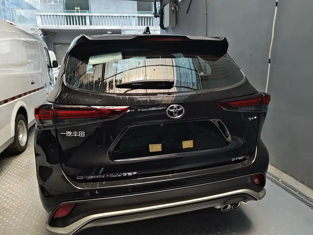 Toyota Crown Kluger 2026 2.5L HEV Luxury