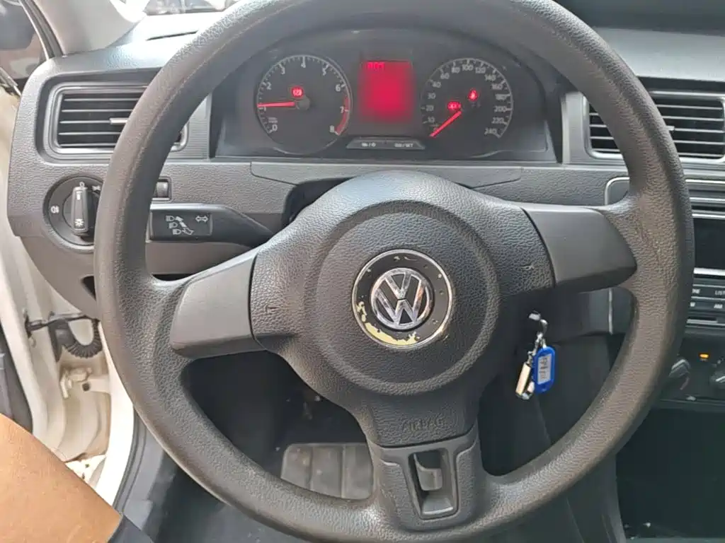 Volkswagen Santana — миниатюра 11