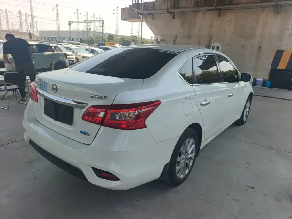 Nissan Sylphy — миниатюра 7