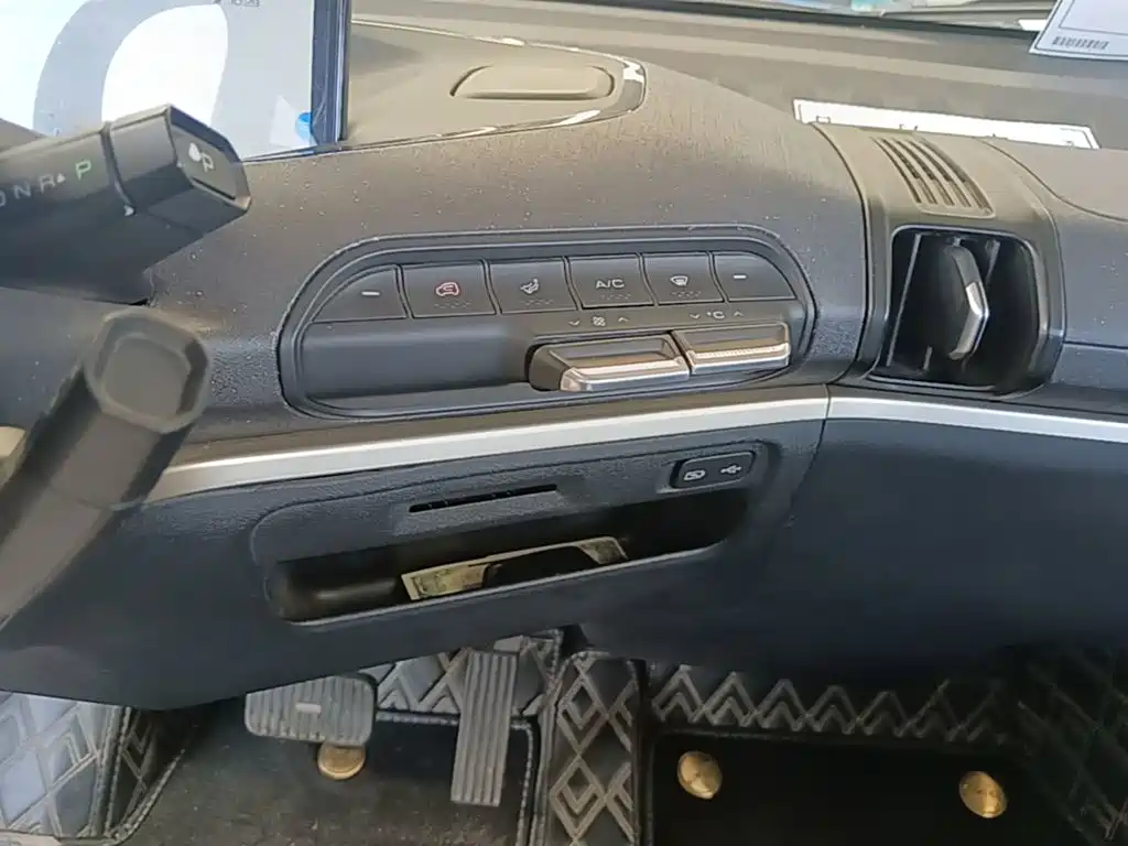 Baojun KiWi EV — миниатюра 13