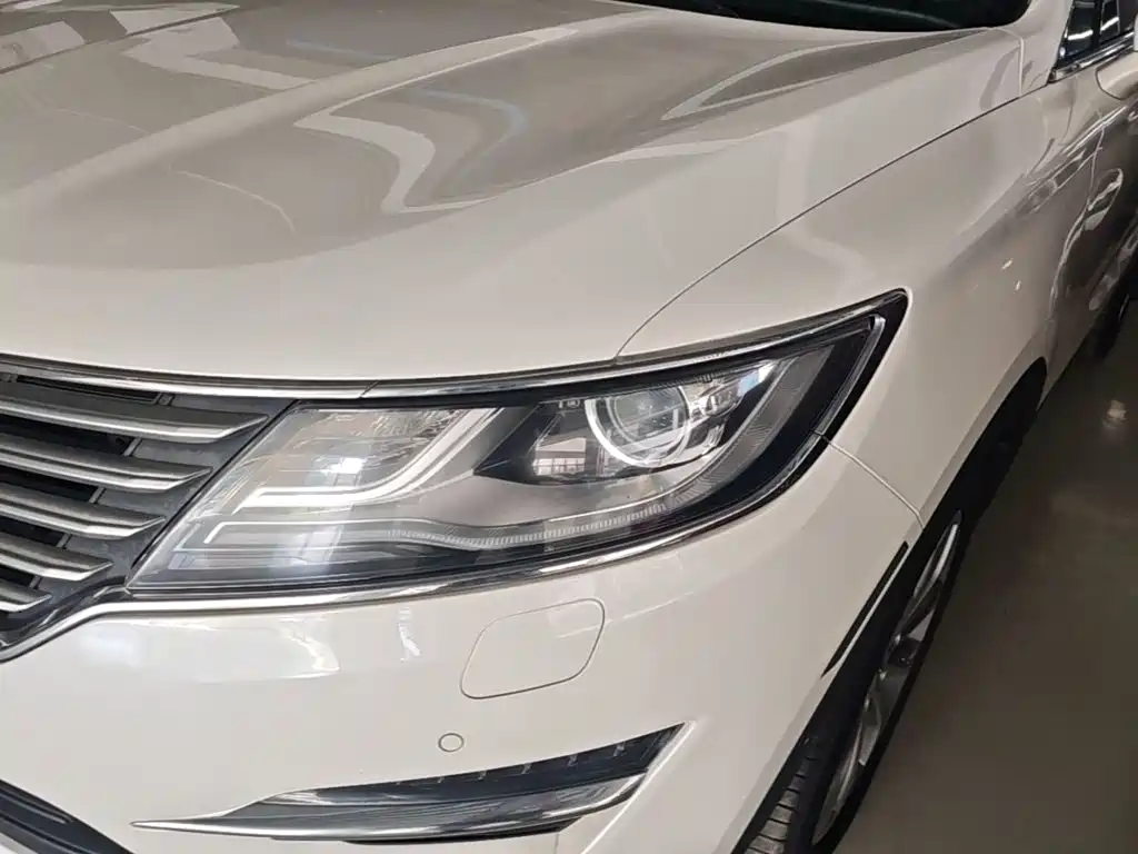 Lincoln MKC — миниатюра 24