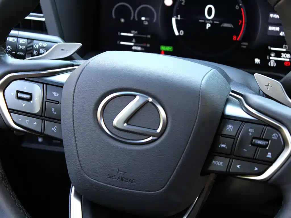 Lexus GX — миниатюра 10