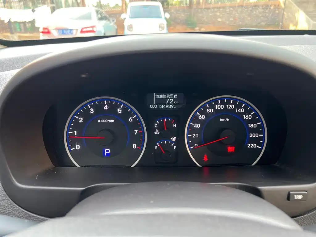 Hyundai Elantra 2011 1.6L AT Luxury