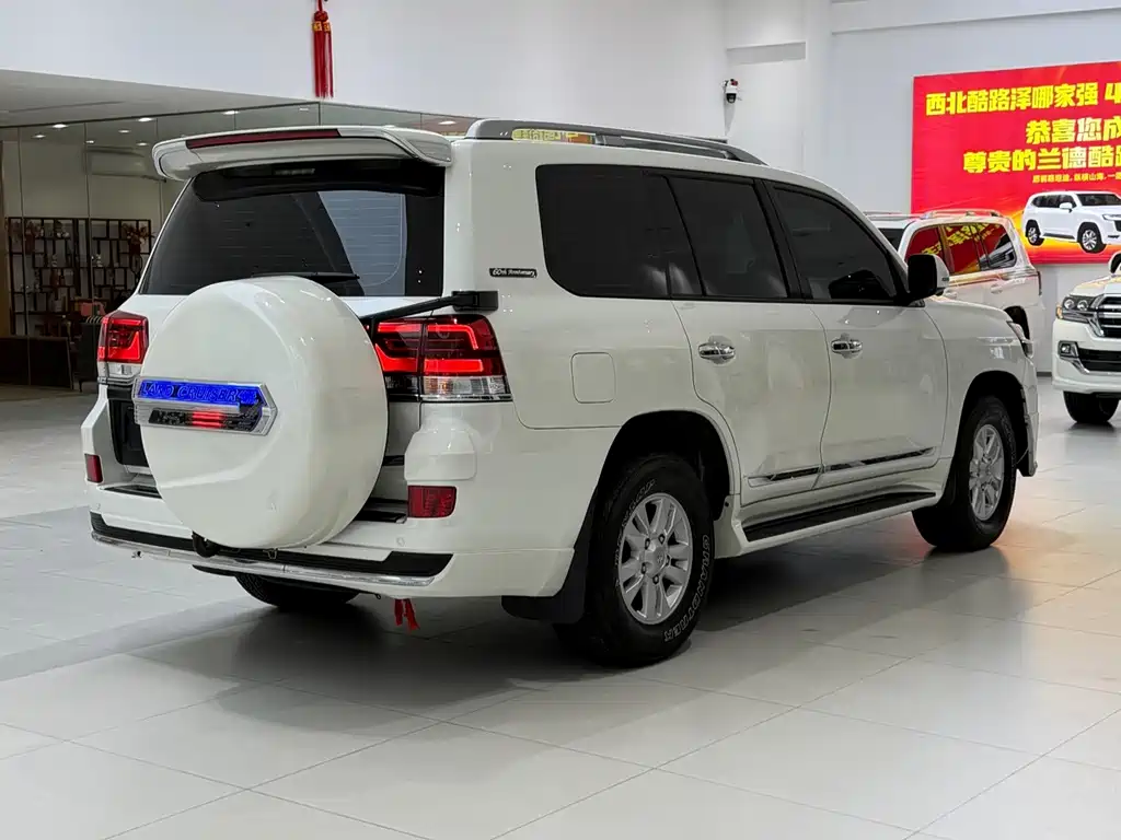 Toyota Land Cruiser — миниатюра 15