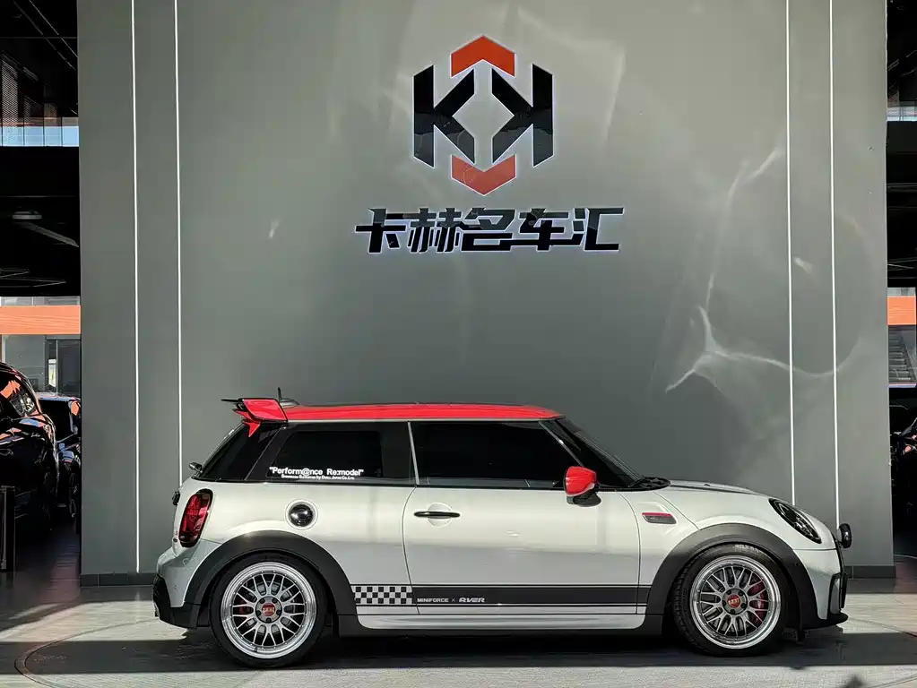 MINI JCW