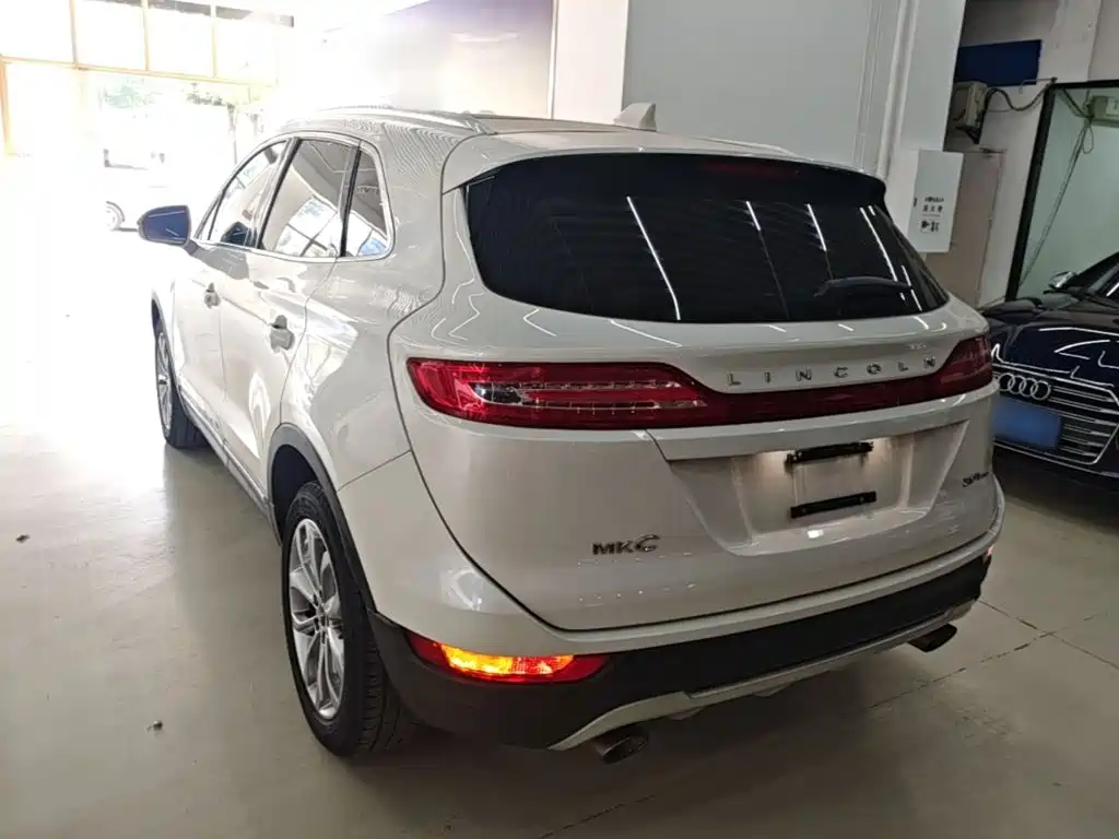 Lincoln MKC — миниатюра 5