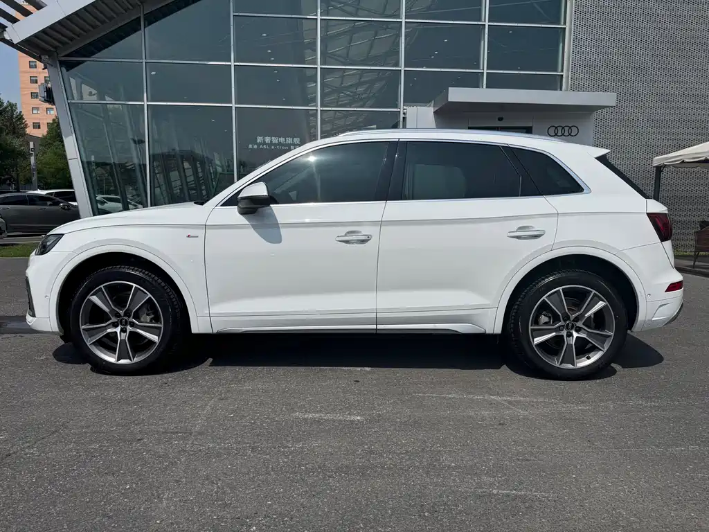 Audi Q5L 2023 45T Luxury
