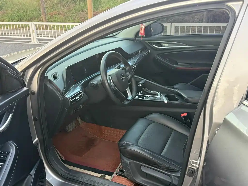 Changan Eado — миниатюра 8
