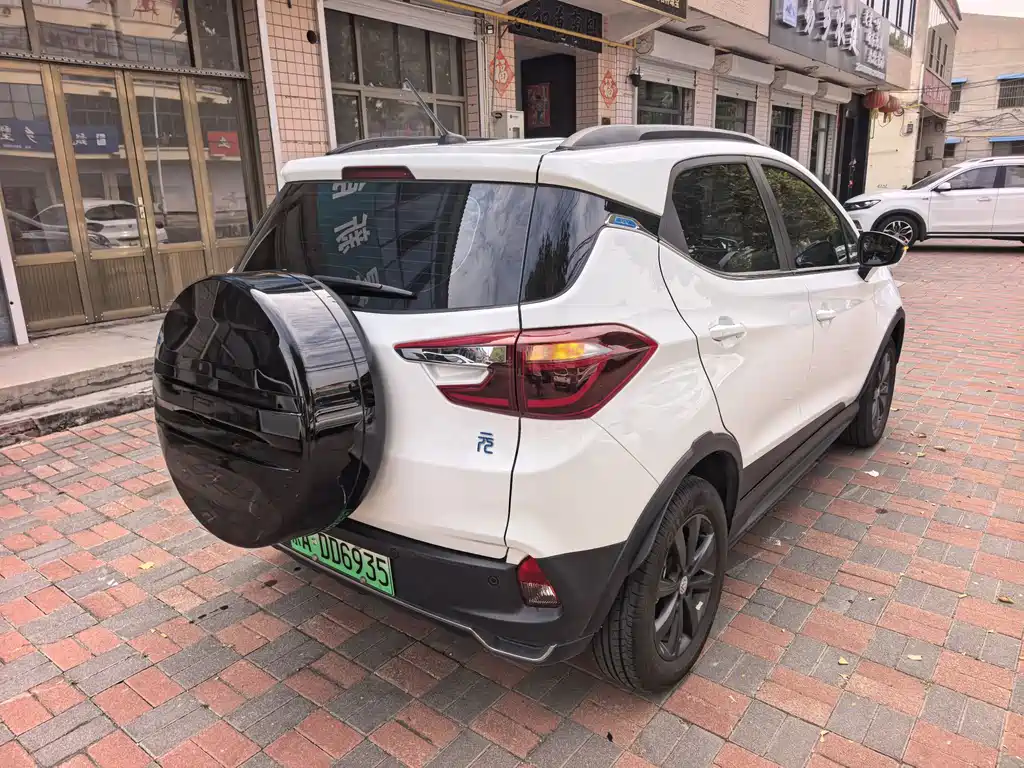 BYD Yuan EV — миниатюра 3