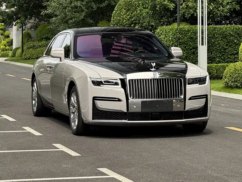 Rolls-Royce Ghost 6.7T Long Wheelbase Edition, фото 5