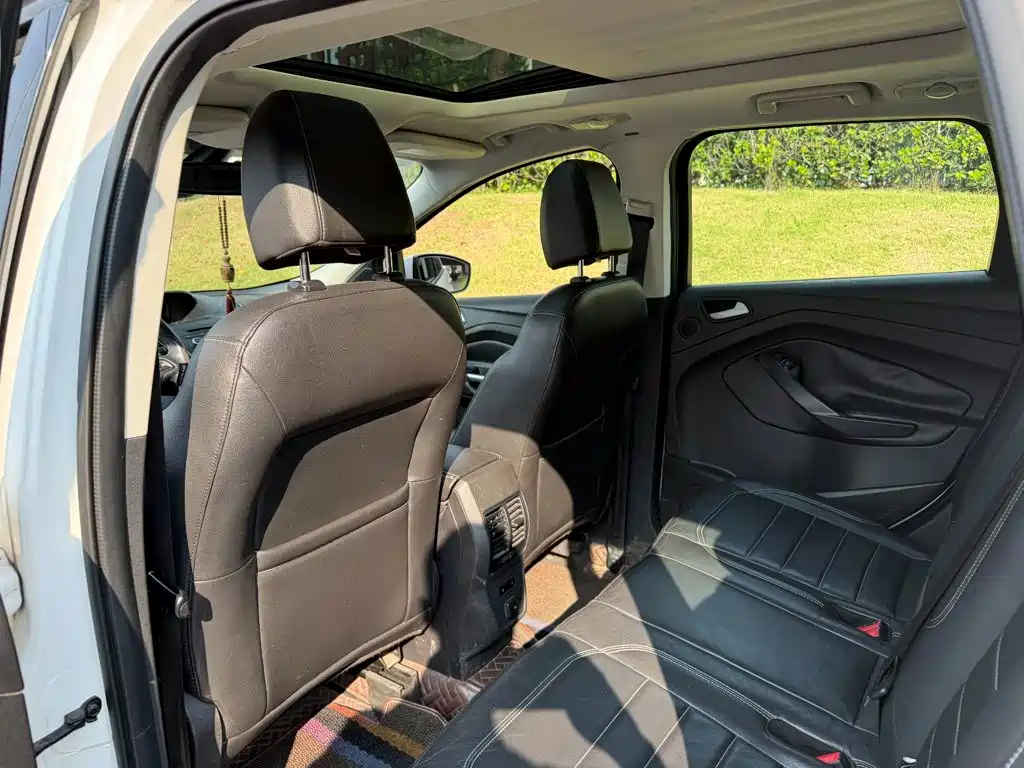 Ford Kuga — миниатюра 11