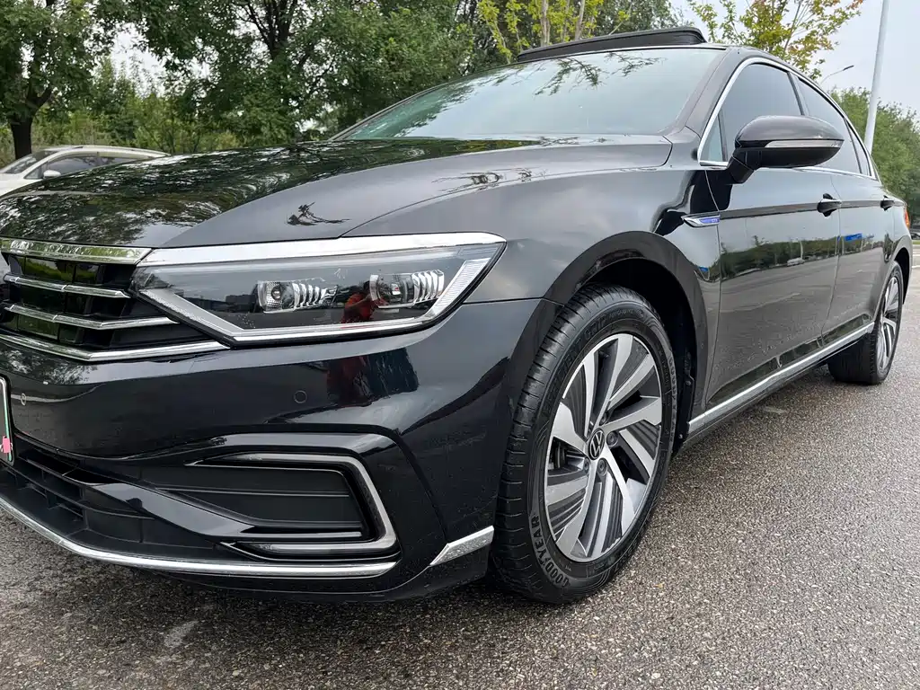 Volkswagen Magotan PHEV — миниатюра 4