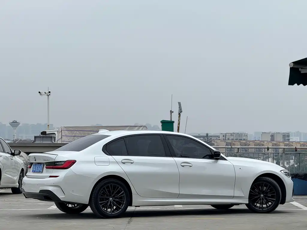 BMW 3 Series — миниатюра 5