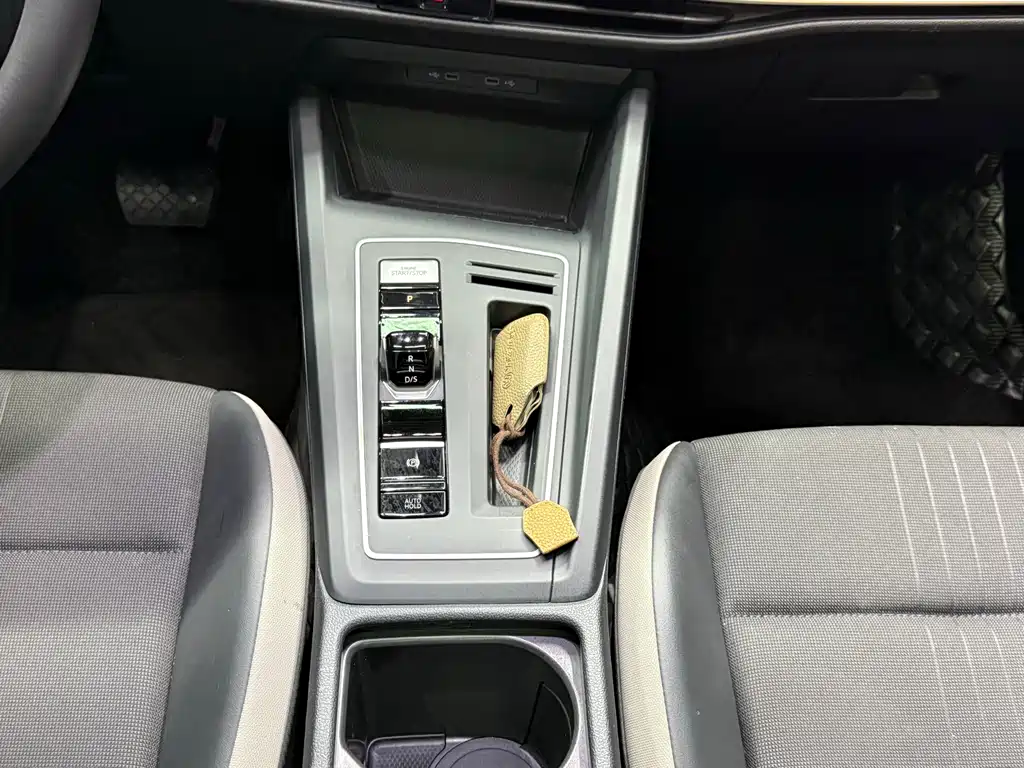 Volkswagen Golf — миниатюра 17
