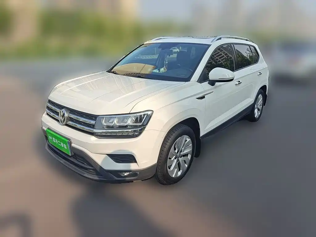 Volkswagen Tharu
