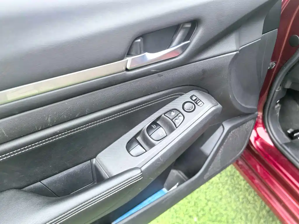 Nissan Teana — миниатюра 18
