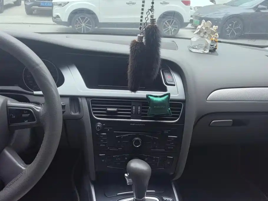 Audi A4L — миниатюра 12