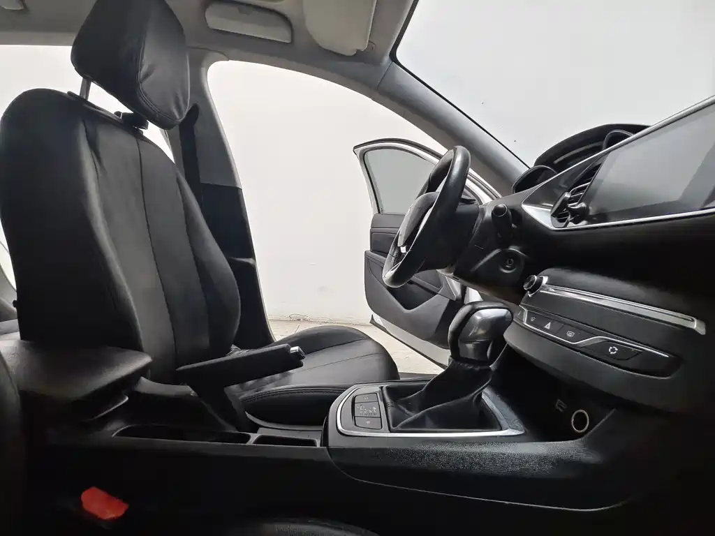Peugeot 308S — миниатюра 15