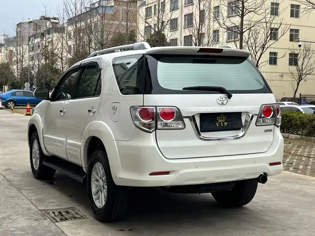 TOYOTA FORTUNER
