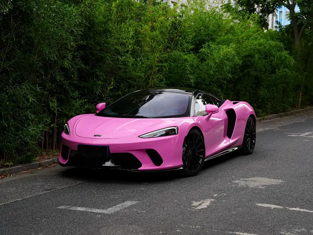 McLaren GT