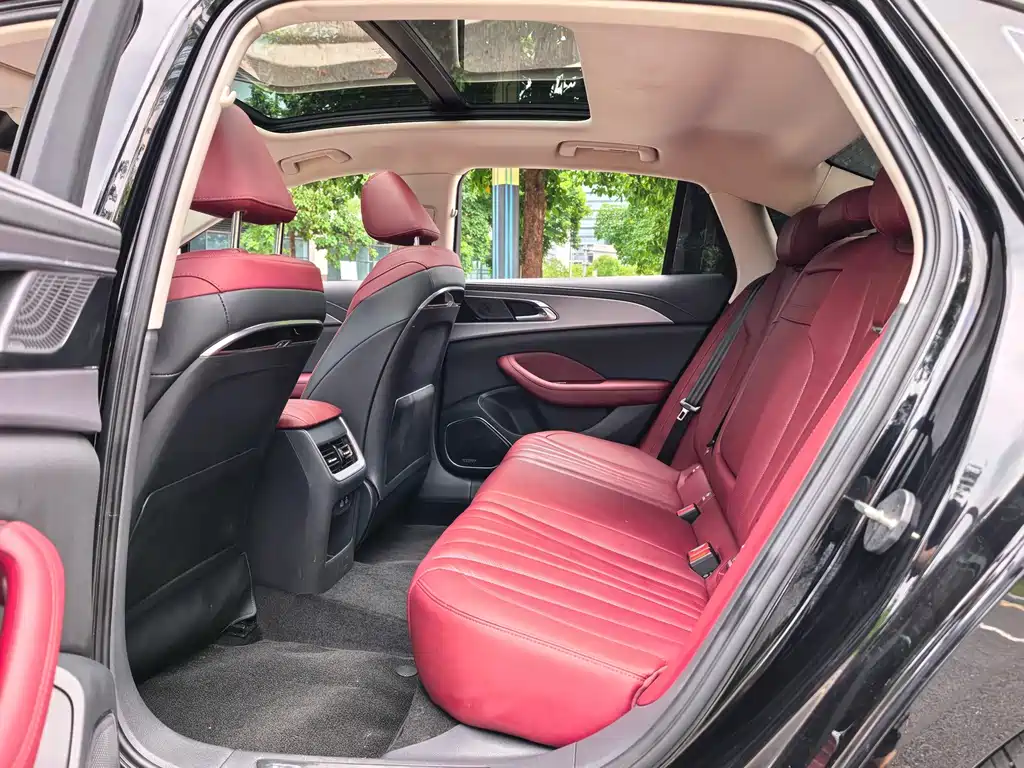 Hongqi Hongqi H5 — миниатюра 10