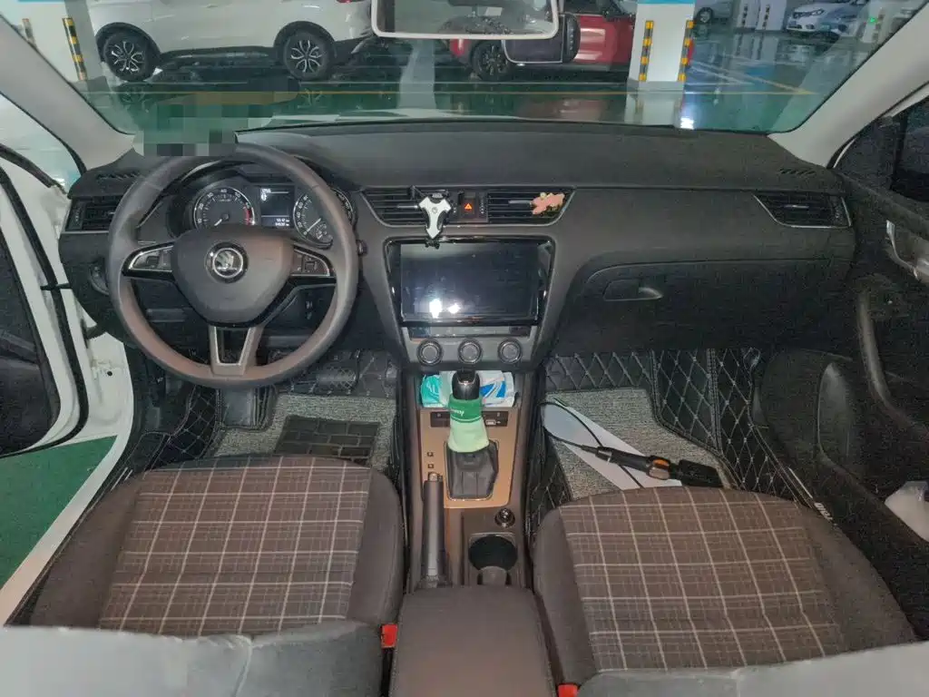 Skoda Octavia — миниатюра 5