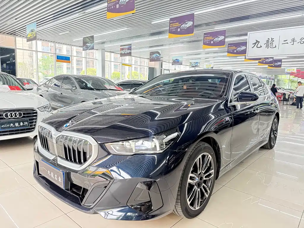 BMW 5 Series 2025