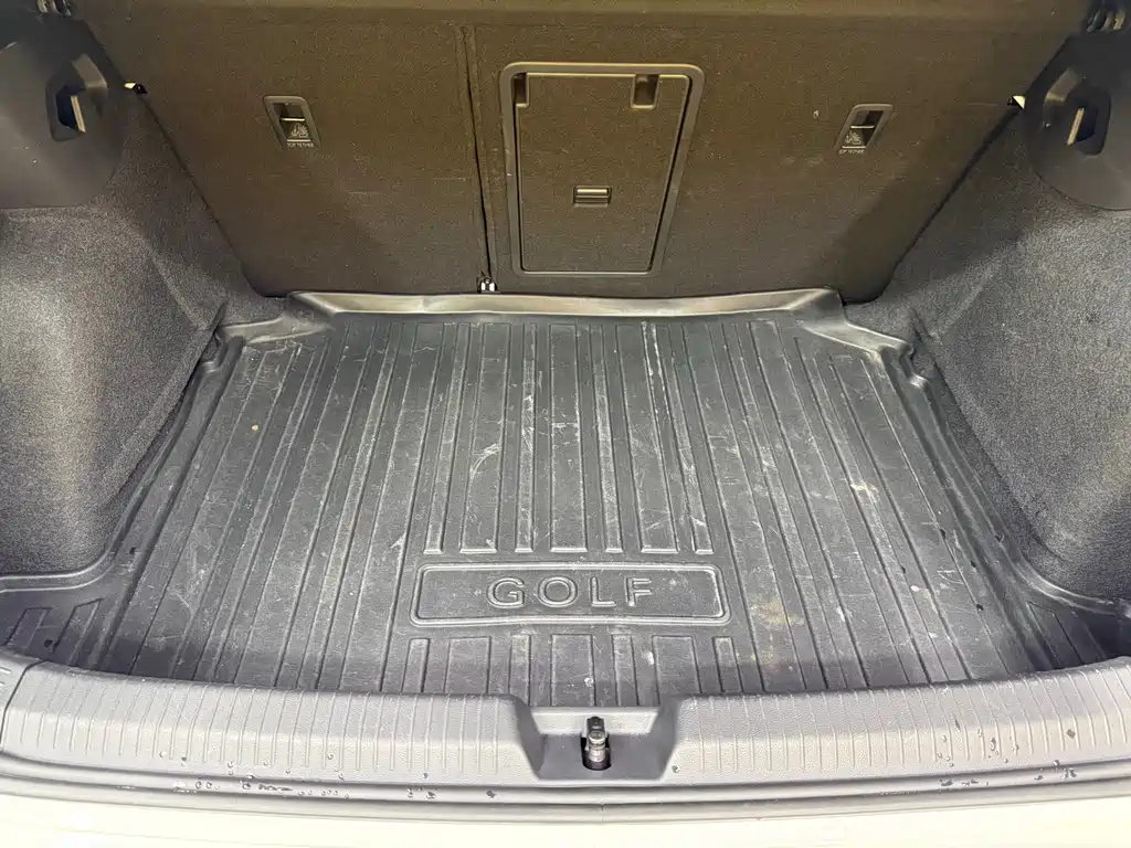 Volkswagen Golf — миниатюра 23