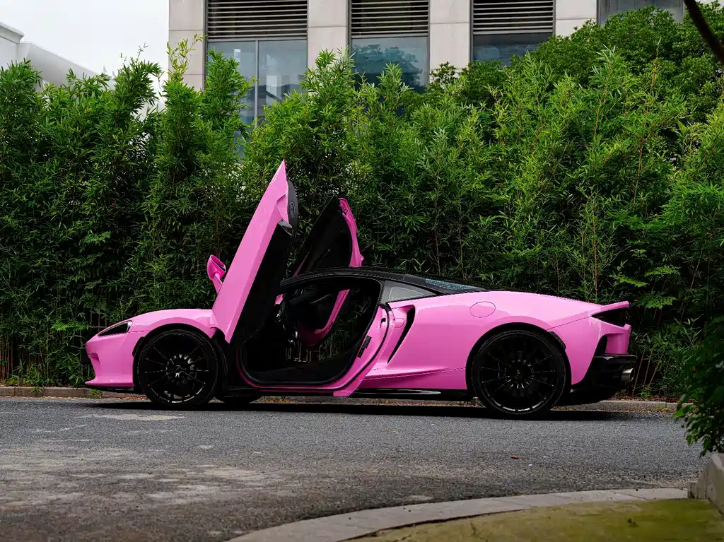 McLaren GT — миниатюра 7