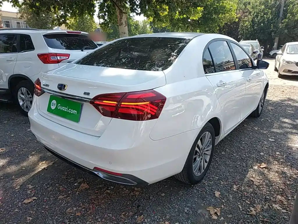 Geely Emgrand — миниатюра 7