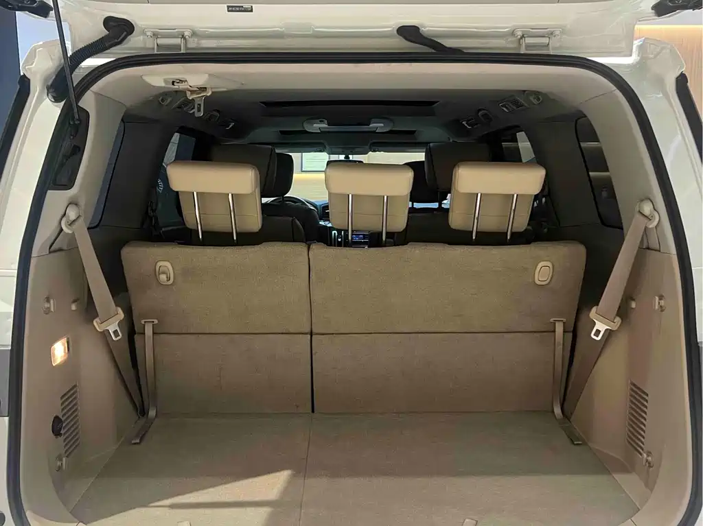 Nissan Quest — миниатюра 11