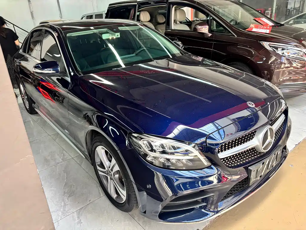 Mercedes-Benz C-Class — миниатюра 3
