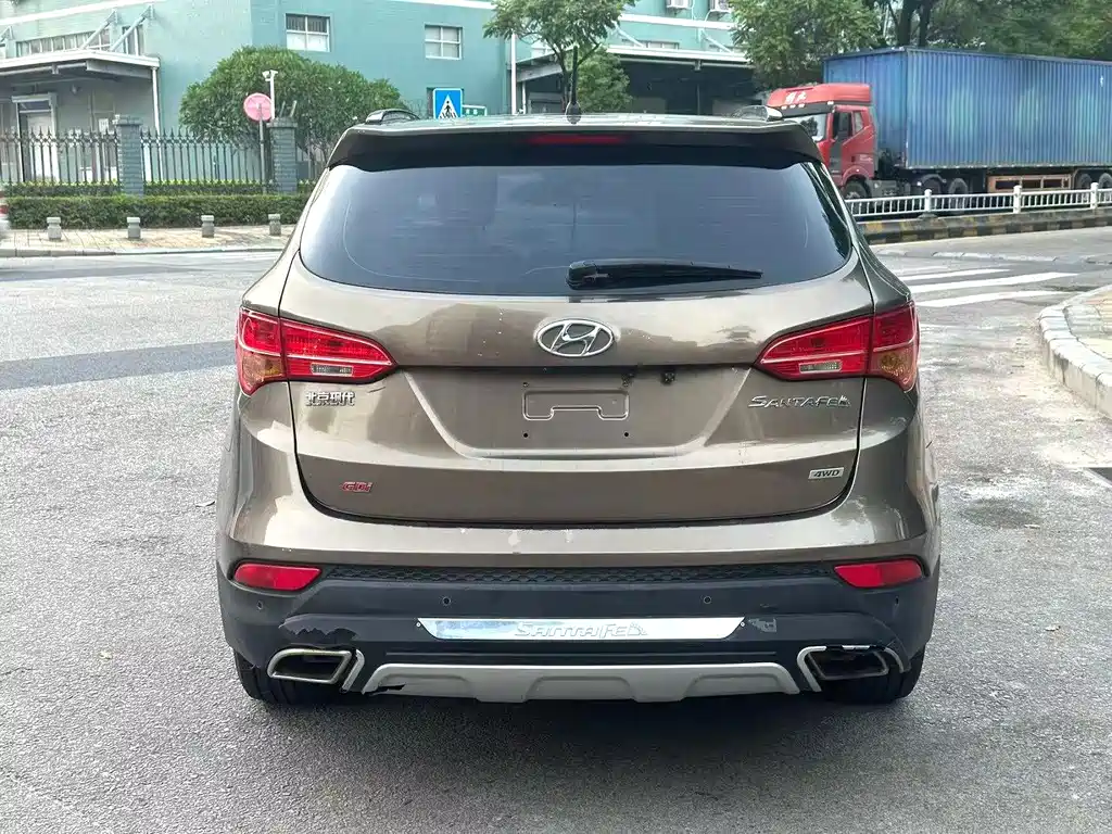Hyundai Santa Fe — миниатюра 4