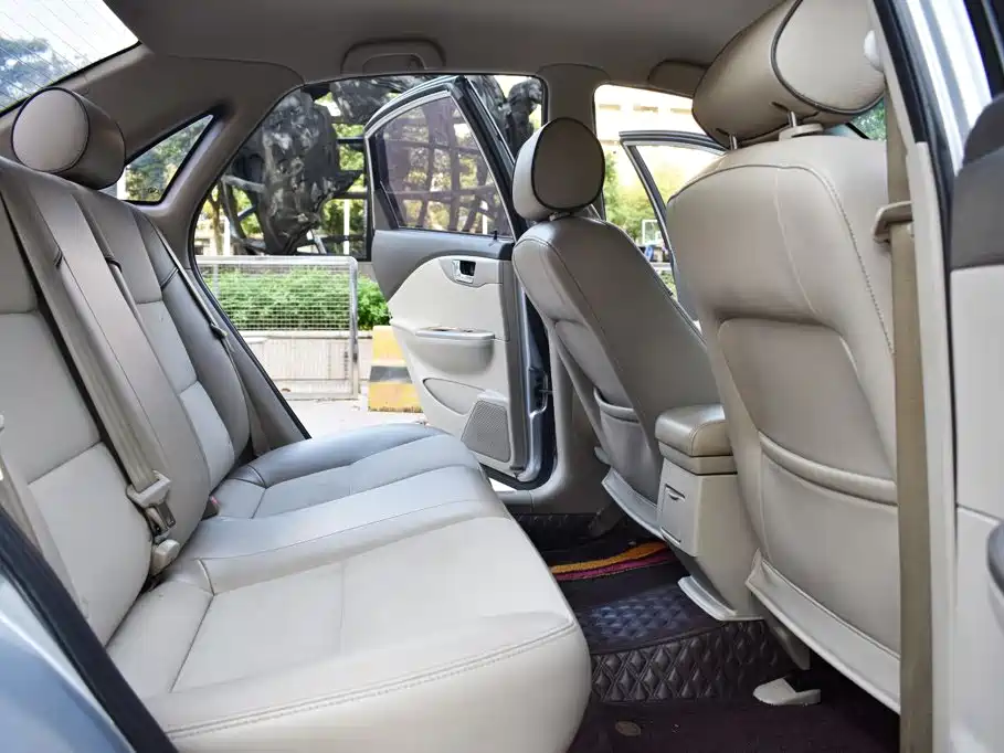 Buick Excelle — миниатюра 9