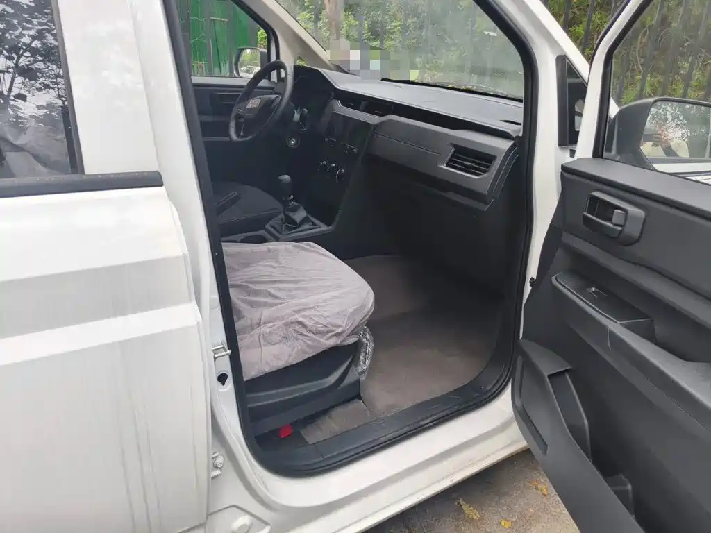 Wuling Hongguang PLUS — миниатюра 19