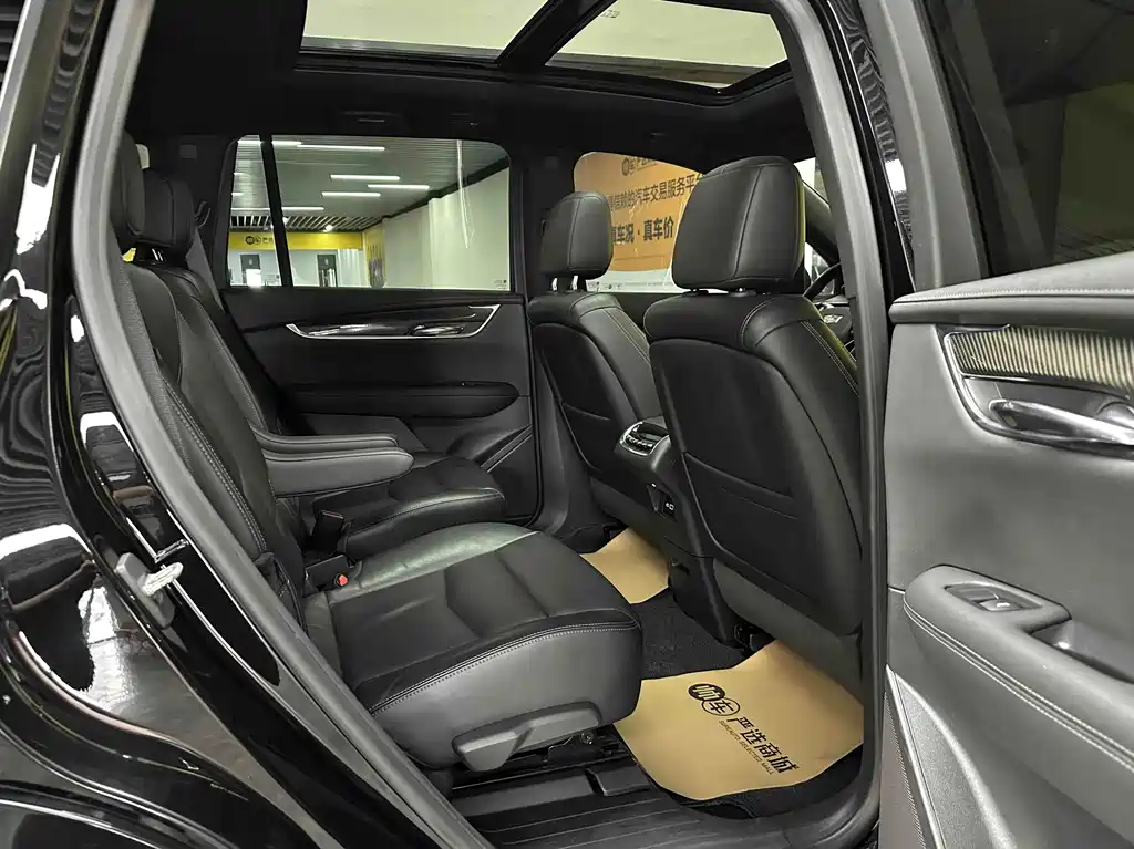 Cadillac XT6 — миниатюра 9