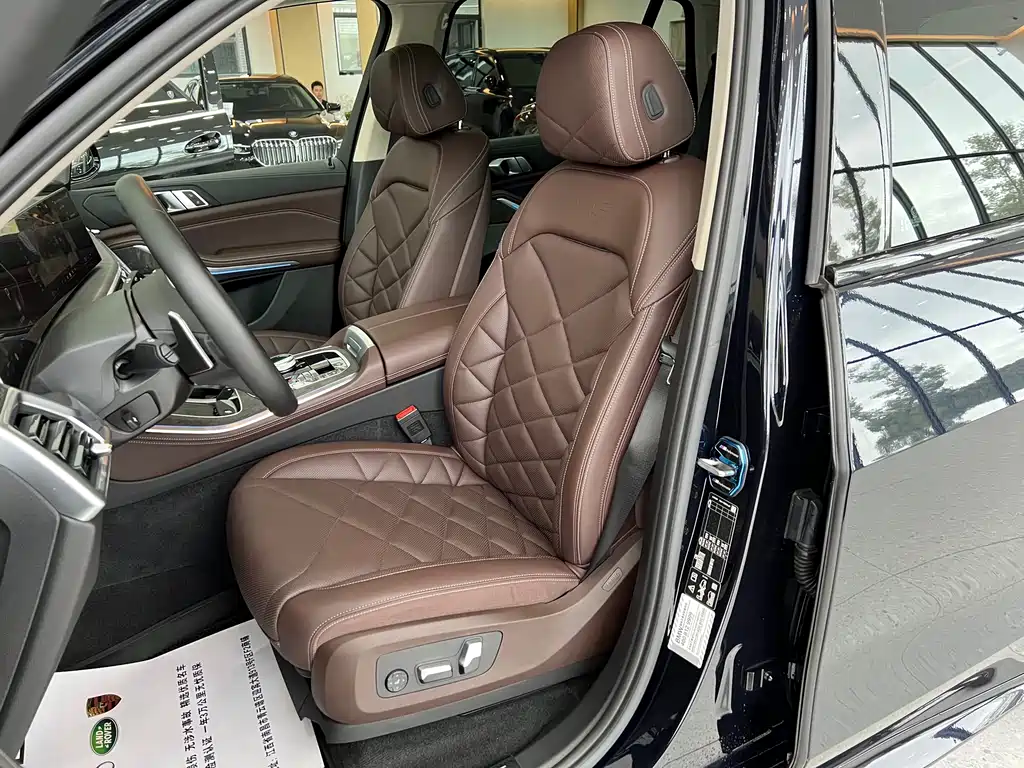 BMW X5 2023 xDrive 30Li Premium M Sport